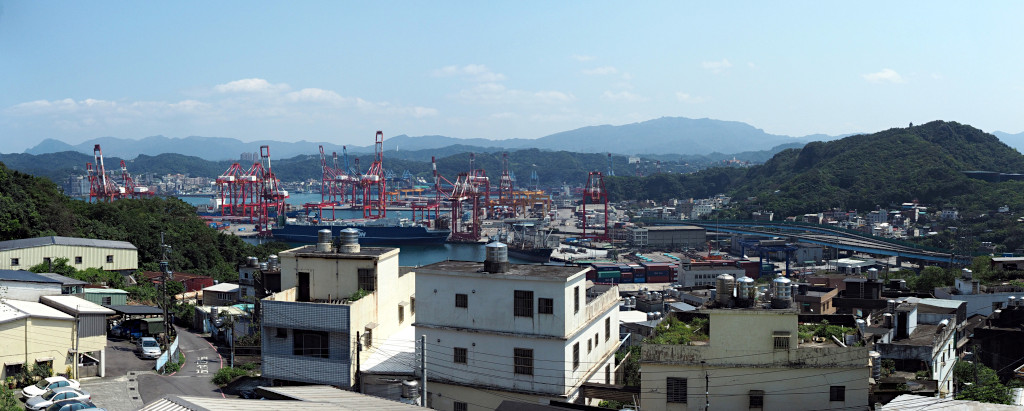 Blick vom Baimiweng Fort auf den Hafen in Keelung
