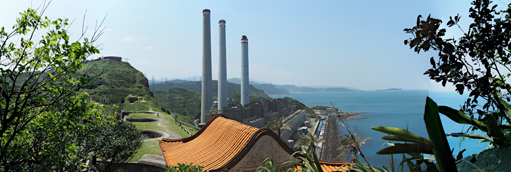 Blick auf das Kraftwerk am Baimiweng Fort in Keelung
