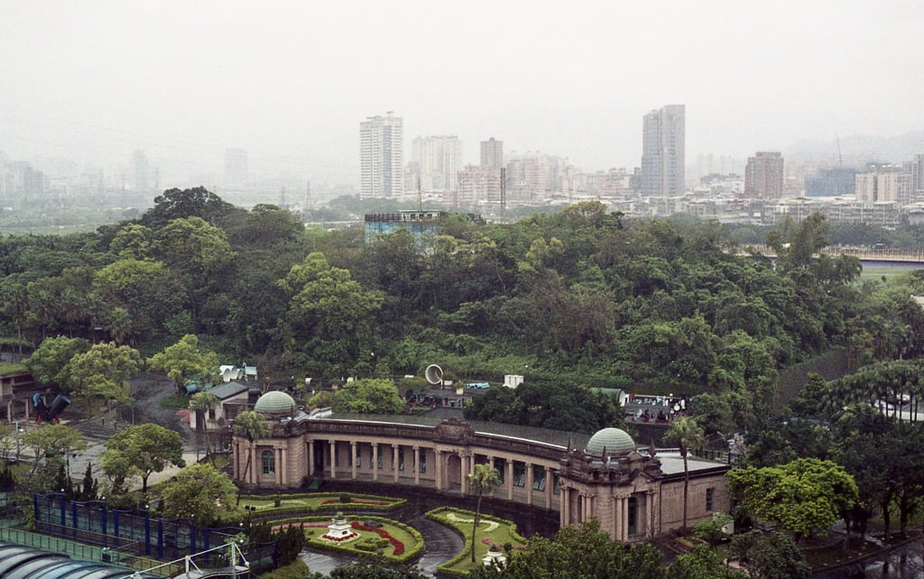 water park in Taipei Gongguang
Fujicolor Reala 500D