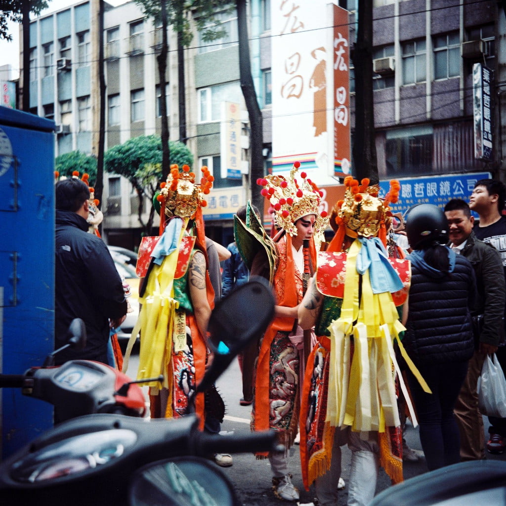 Temple dancer in the streets of Taipei