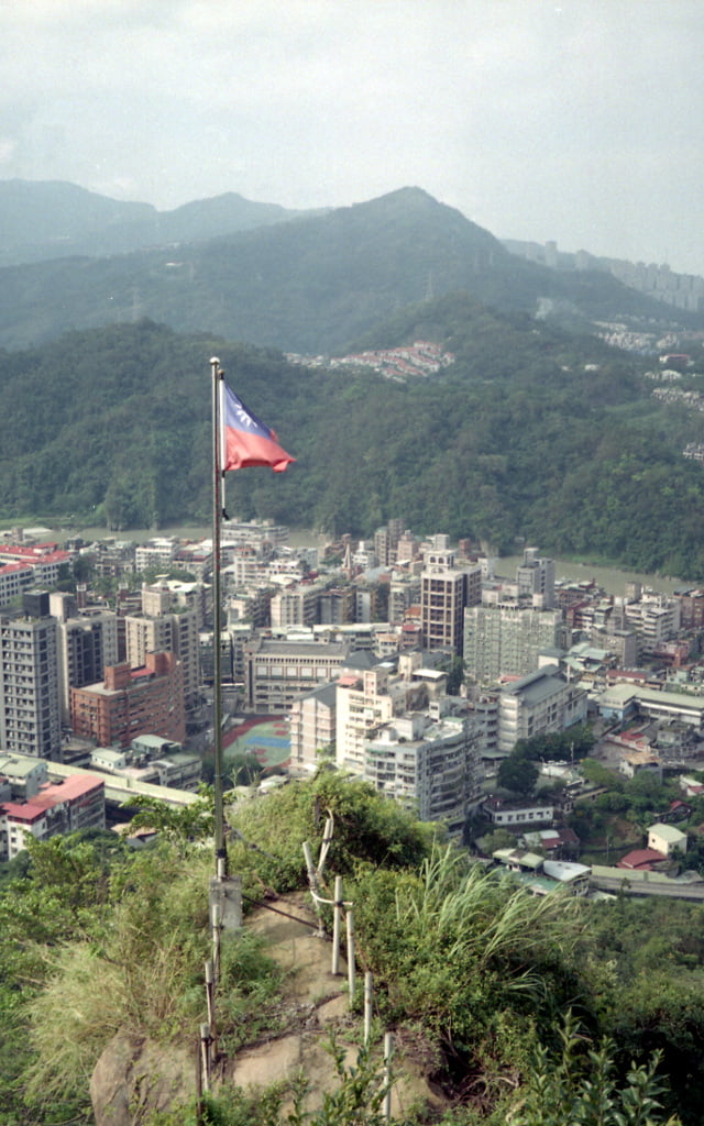 Hiking around Lionhead Mountain