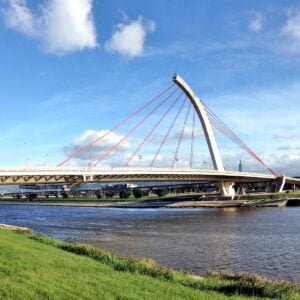 Dazhi Bridge (大直橋) crossing Keelung River in Taipei