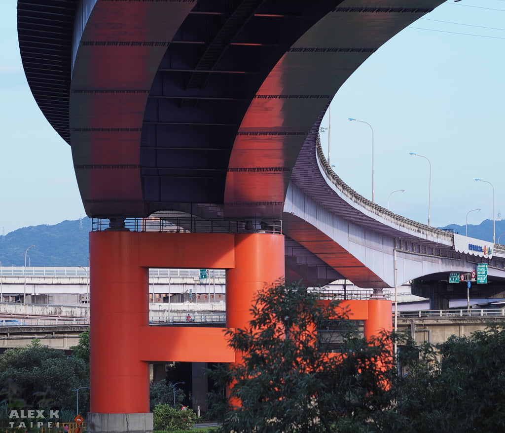Red express way bridge in Taipei