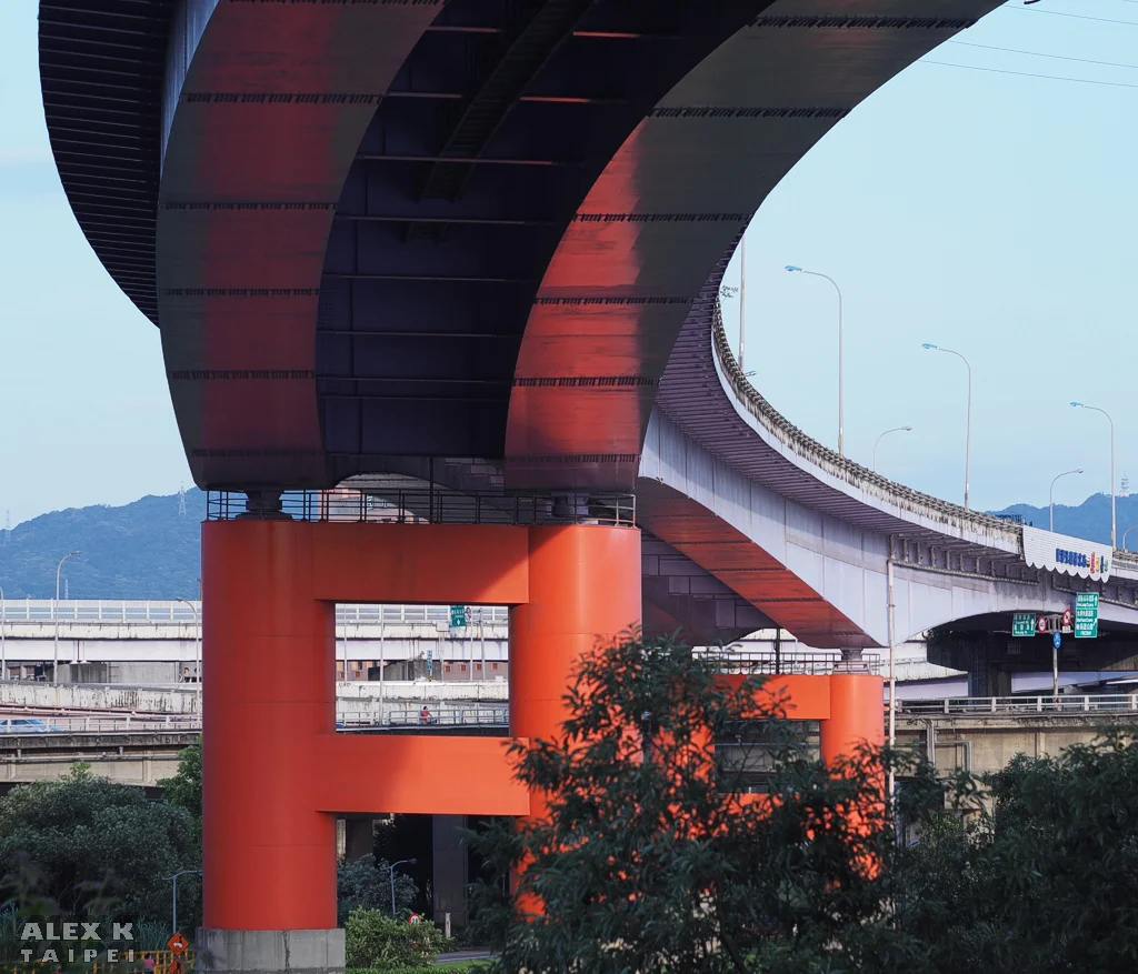 Red express way bridge in Taipei